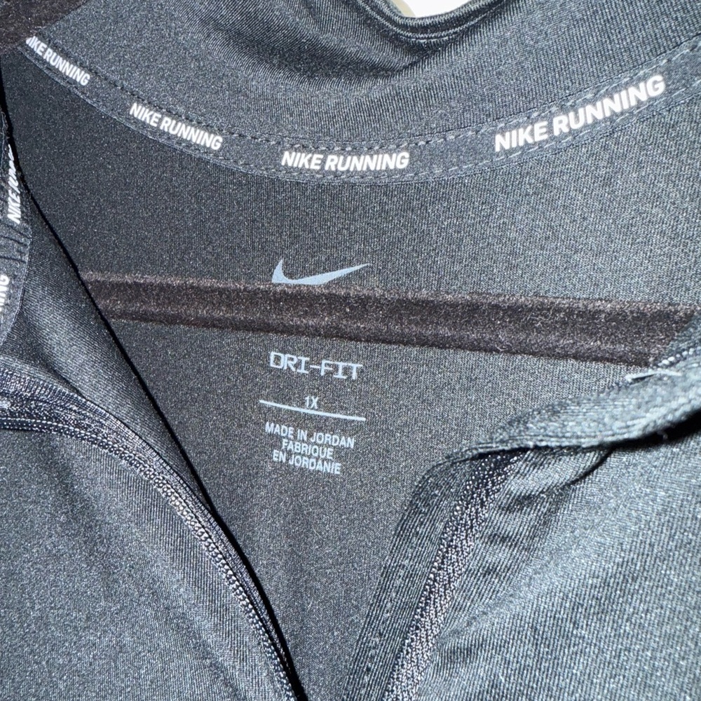 Nike quarter zip running top in size 1X - Picture 3 of 3